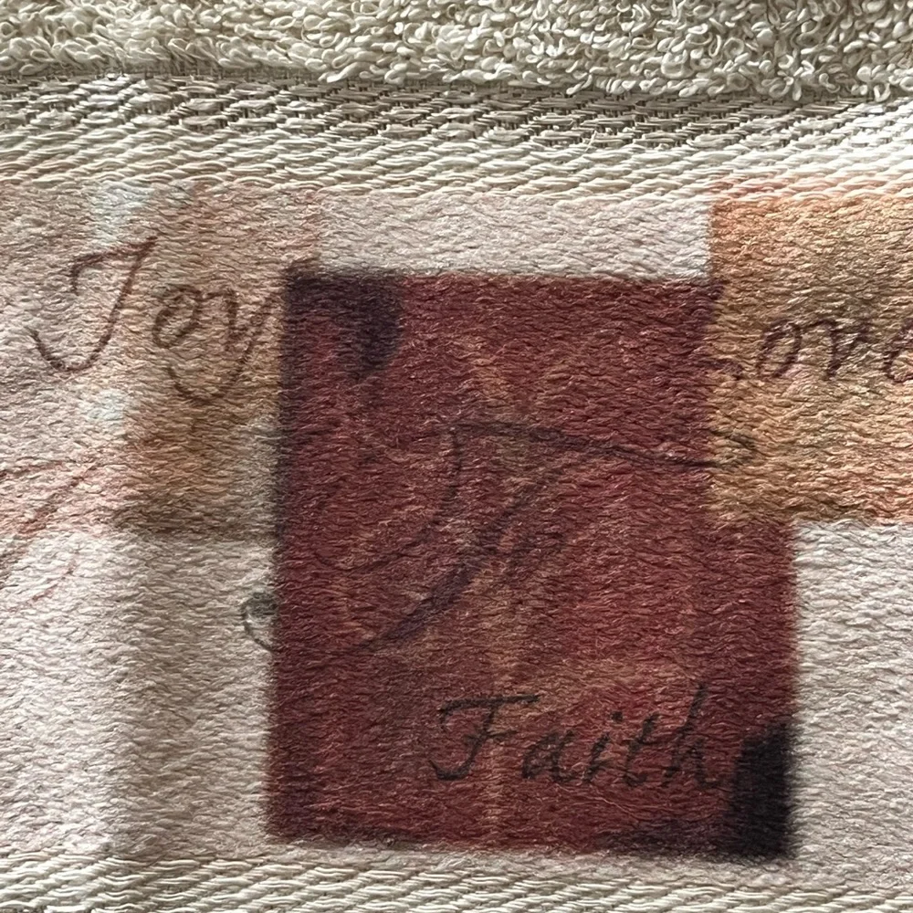 . Saturday Knight Limited Tip towel